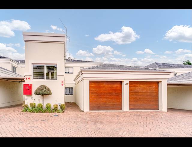 2 BEDROOM APARTMENT FOR SALE IN BRYANSTON